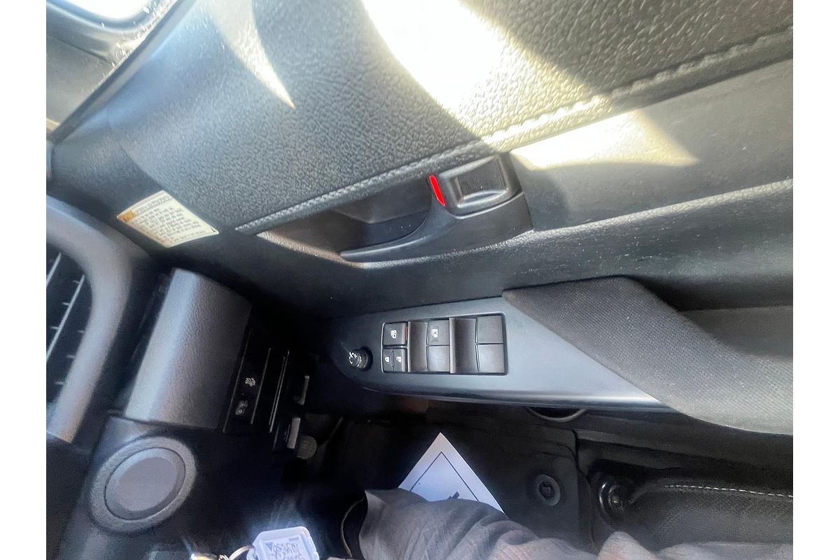 2018 Toyota Hilux SR GUN126R 4X4
