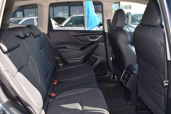 2024 Subaru Forester Hybrid S S5