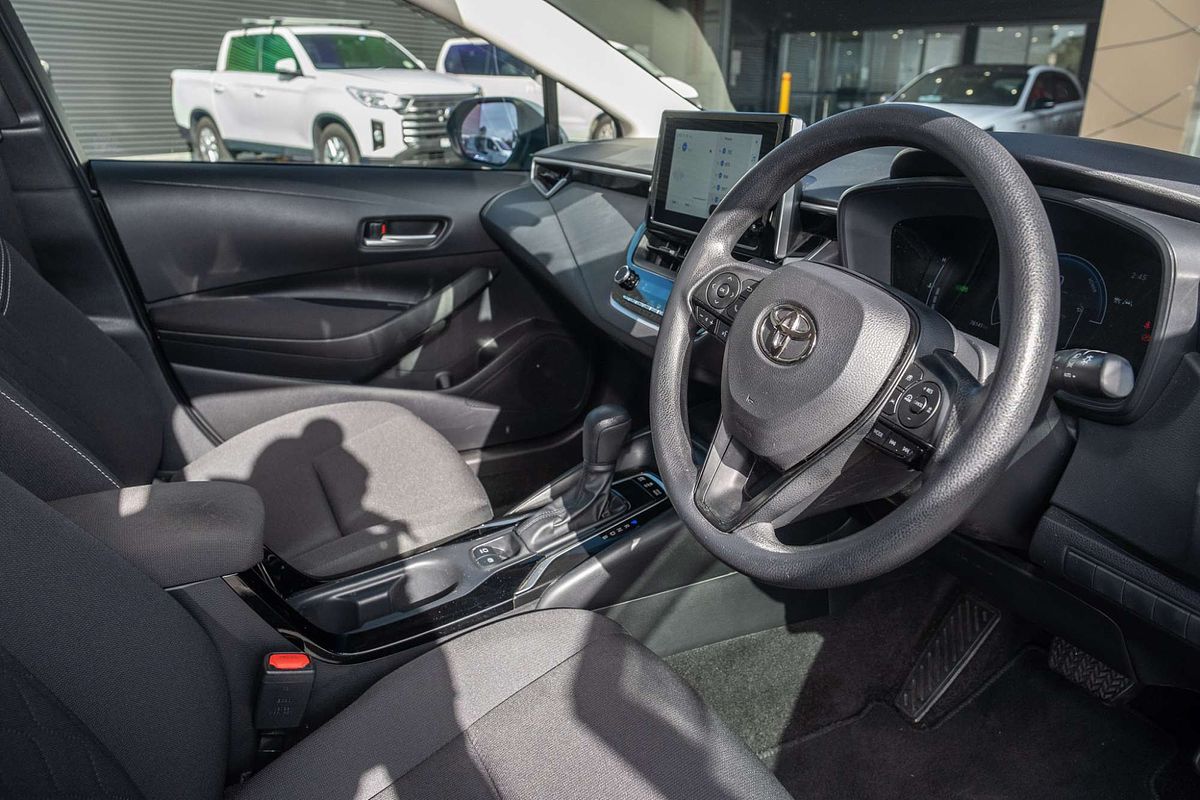 2022 Toyota Corolla Ascent Sport Hybrid ZWE219R