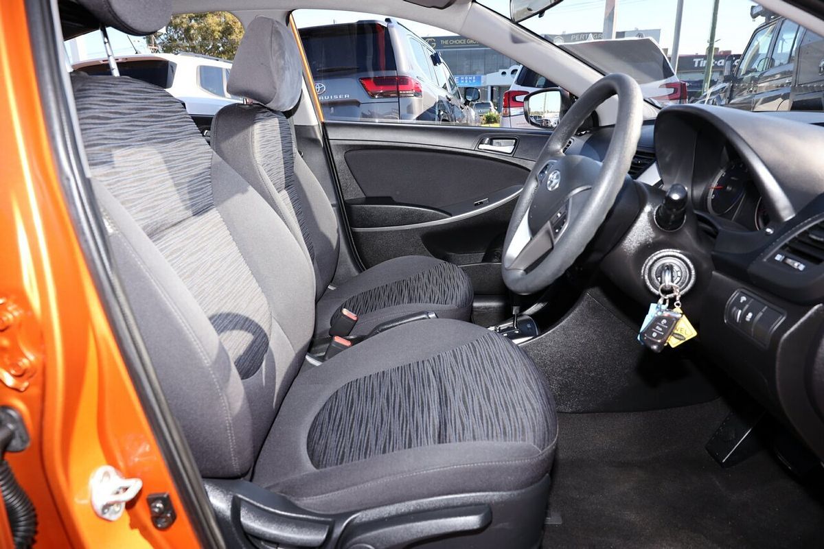 2017 Hyundai Accent Active RB4