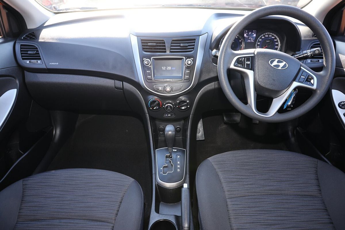 2017 Hyundai Accent Active RB4