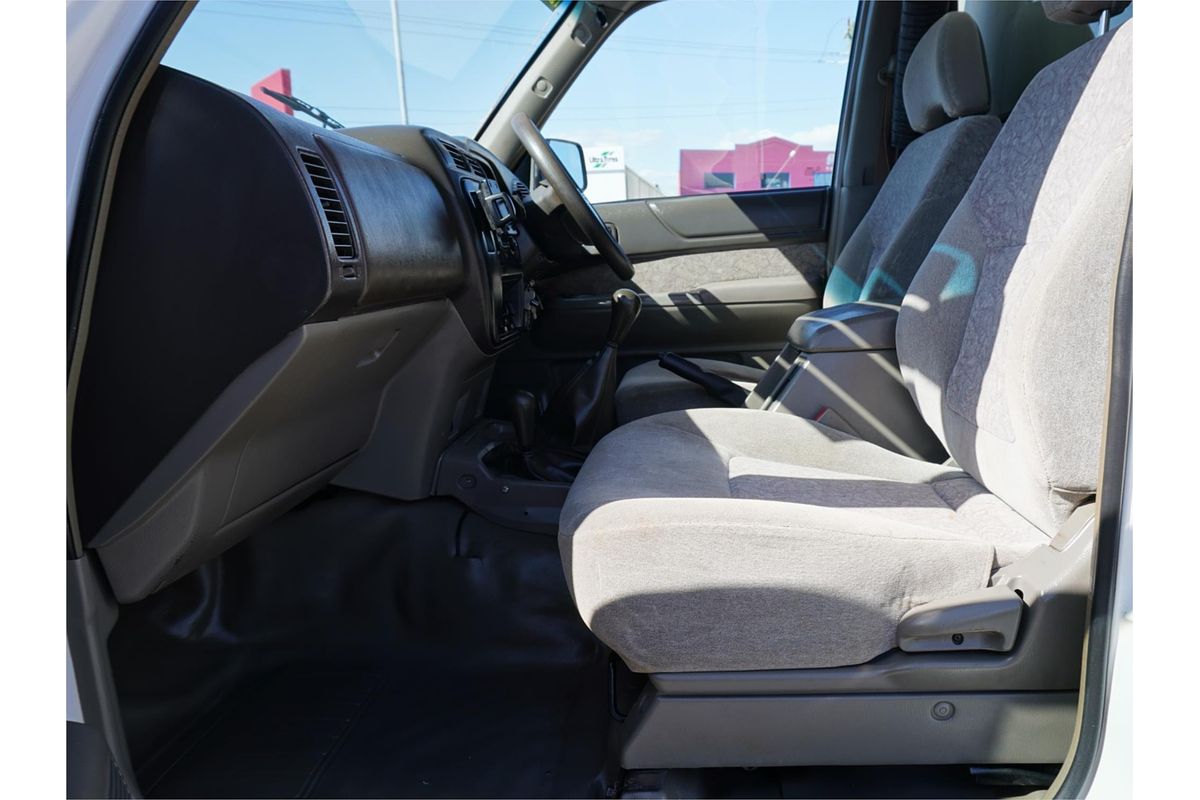 2012 Nissan Patrol ST GU 6 4X4