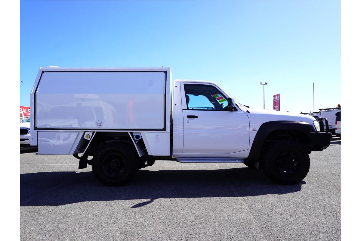 2012 Nissan Patrol ST GU 6 4X4