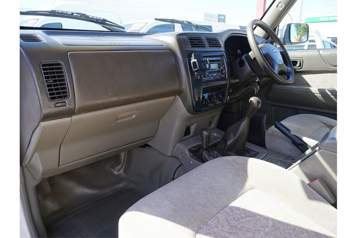 2012 Nissan Patrol ST GU 6 4X4