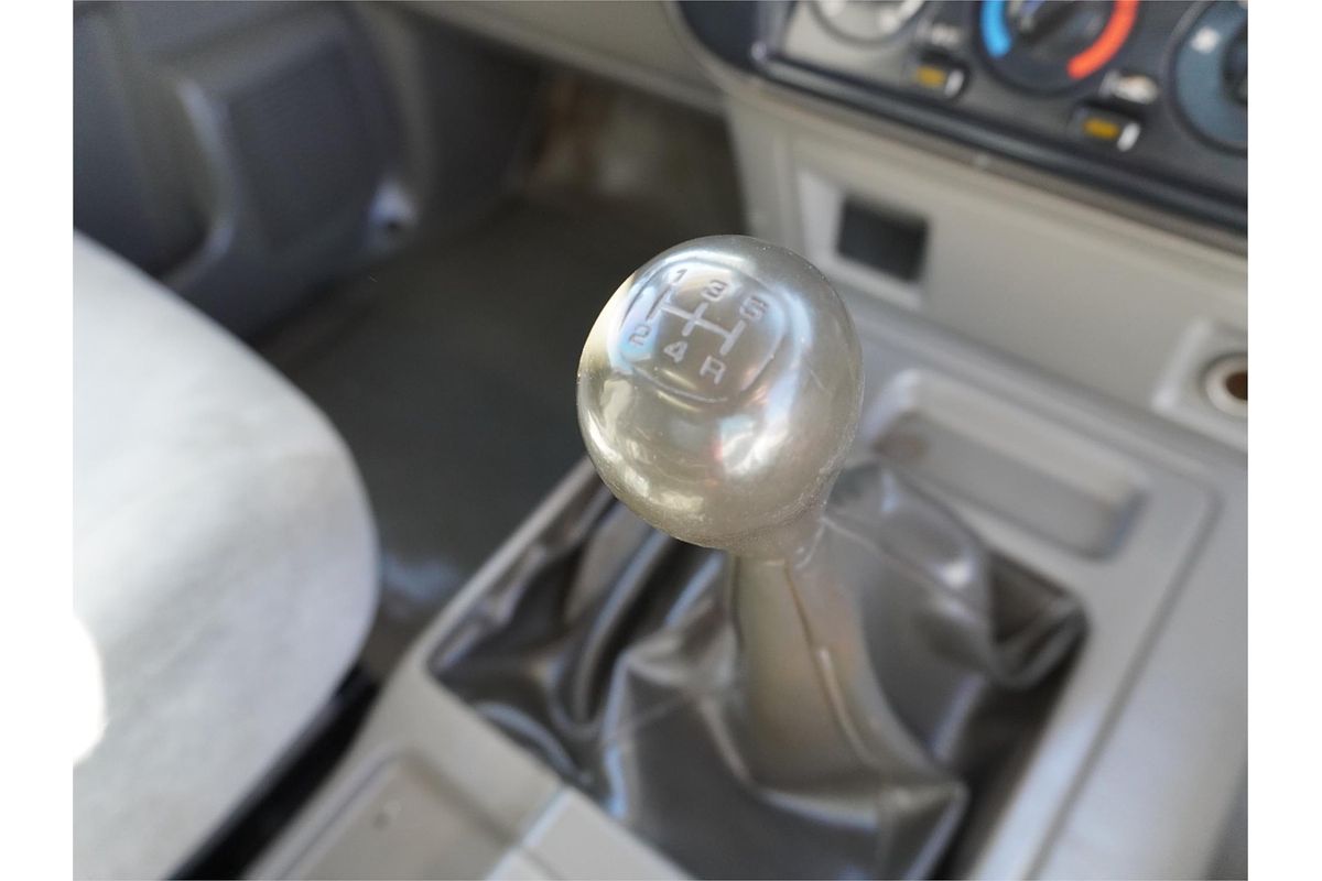2012 Nissan Patrol ST GU 6 4X4