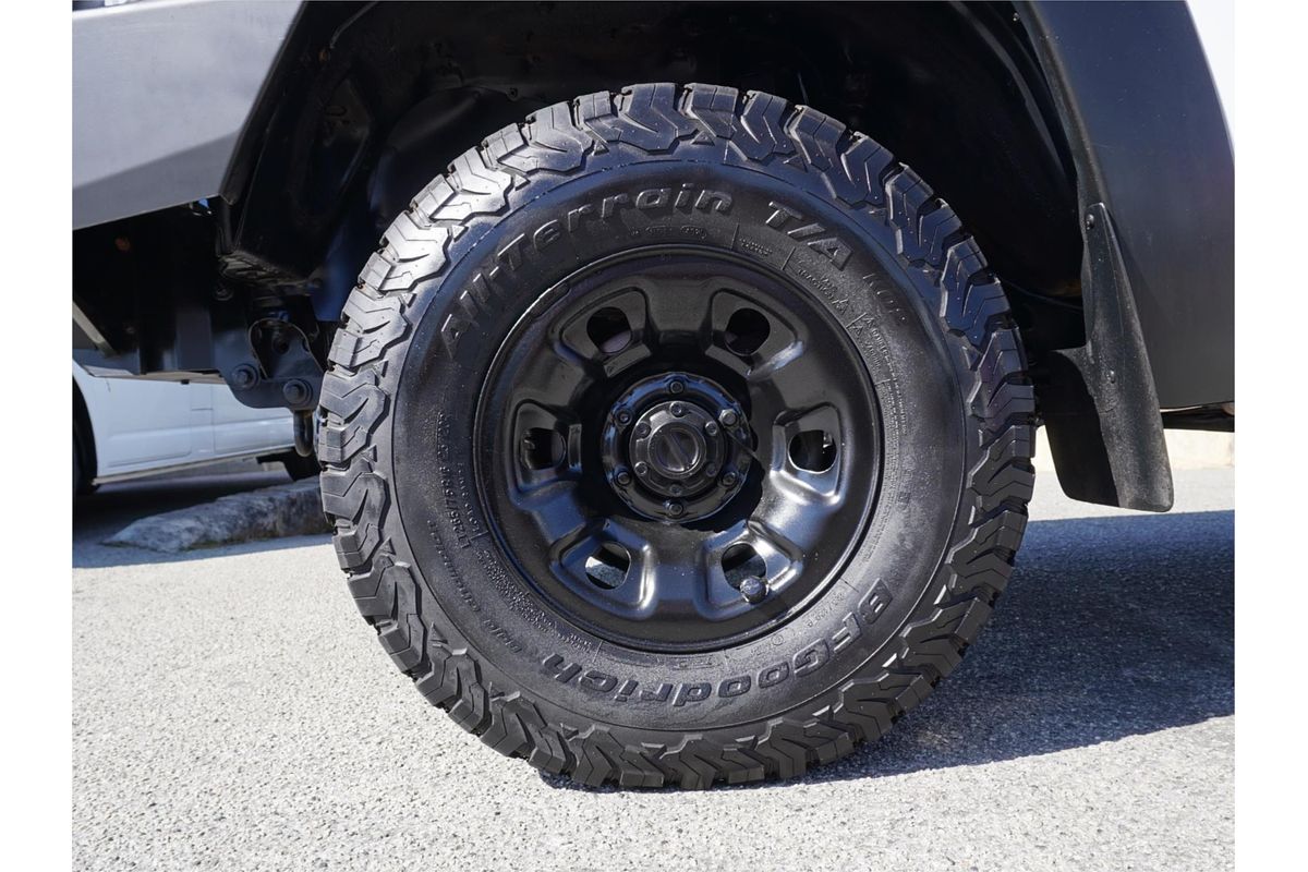 2012 Nissan Patrol ST GU 6 4X4