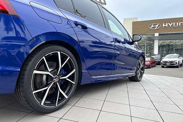 2024 Volkswagen Golf R 8