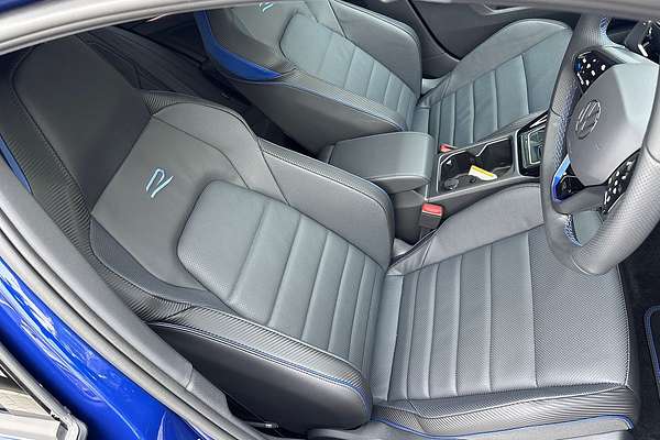 2024 Volkswagen Golf R 8