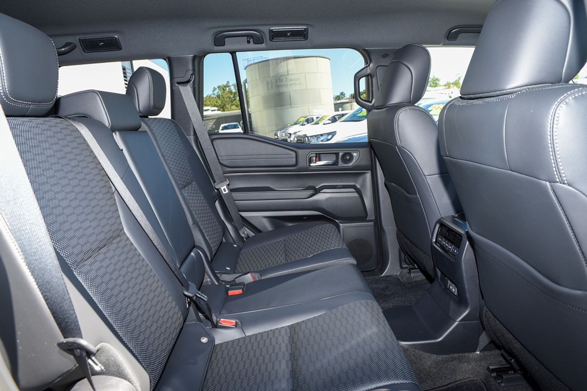 2025 Toyota Landcruiser Prado VX GDJ251R
