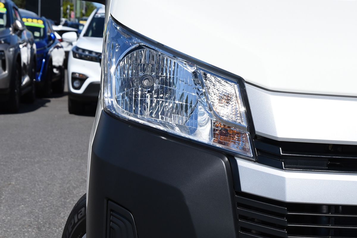 2025 Toyota Hiace GDH300R