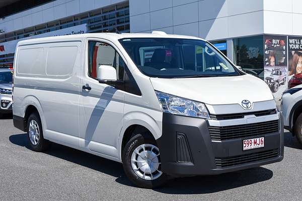 2025 Toyota Hiace GDH300R