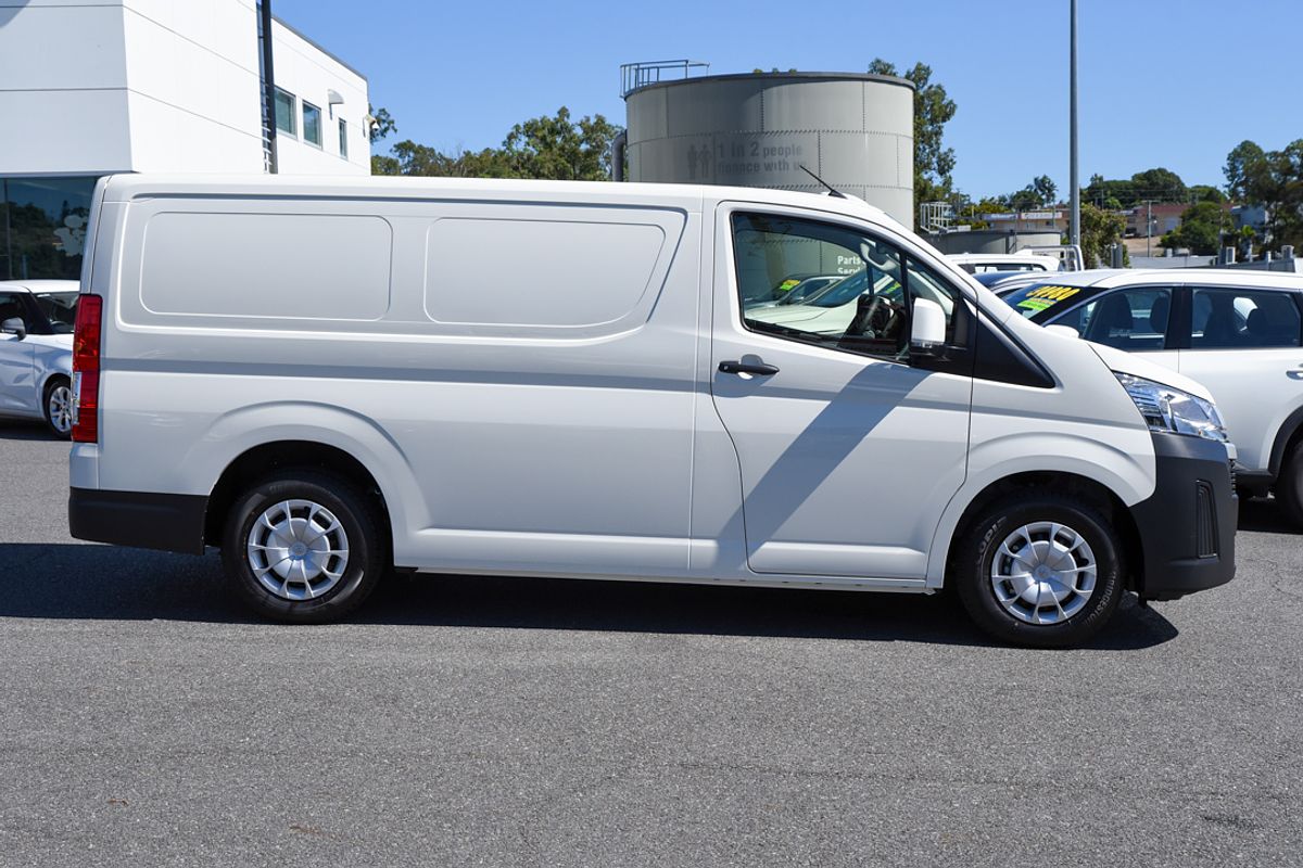 2025 Toyota Hiace GDH300R