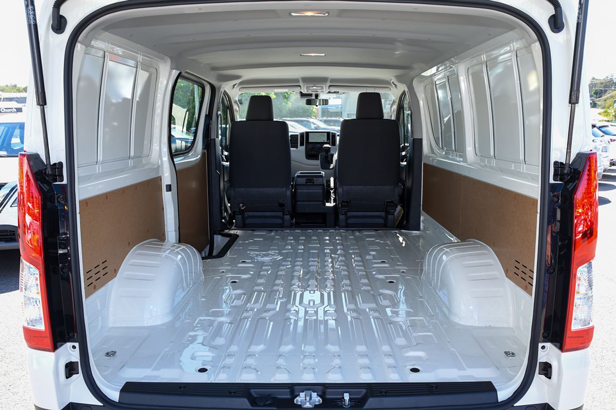 2025 Toyota Hiace GDH300R