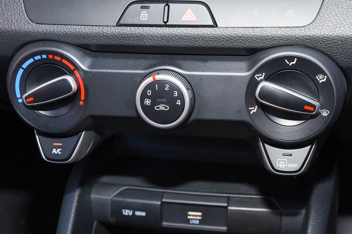 2024 Kia Stonic S YB