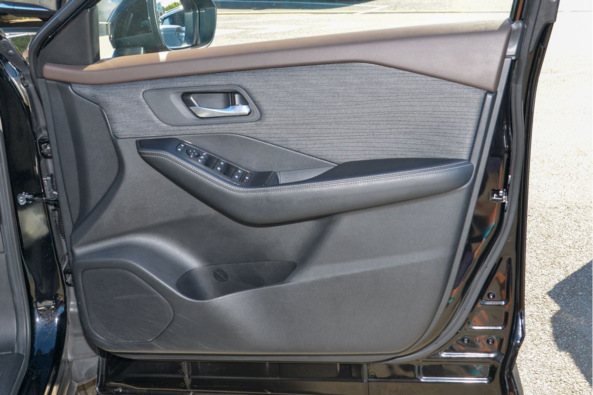 2023 Nissan X-TRAIL ST T33