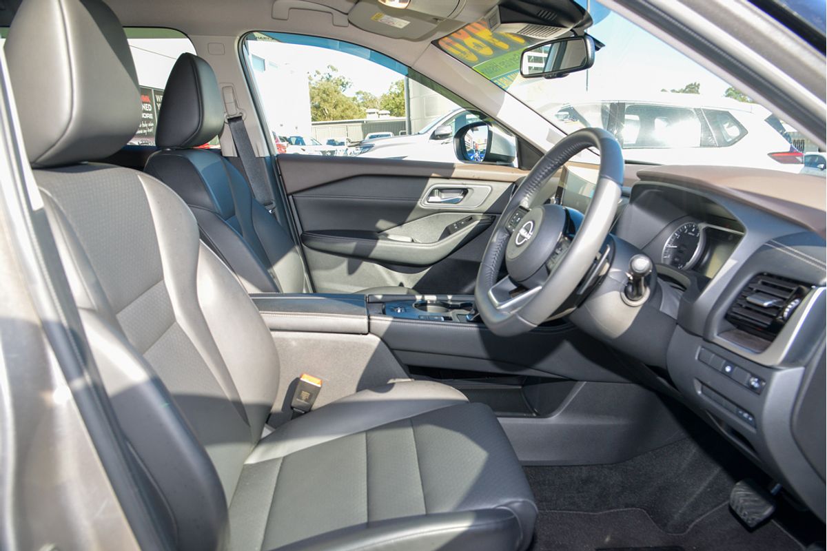2024 Nissan X-TRAIL ST-L T33