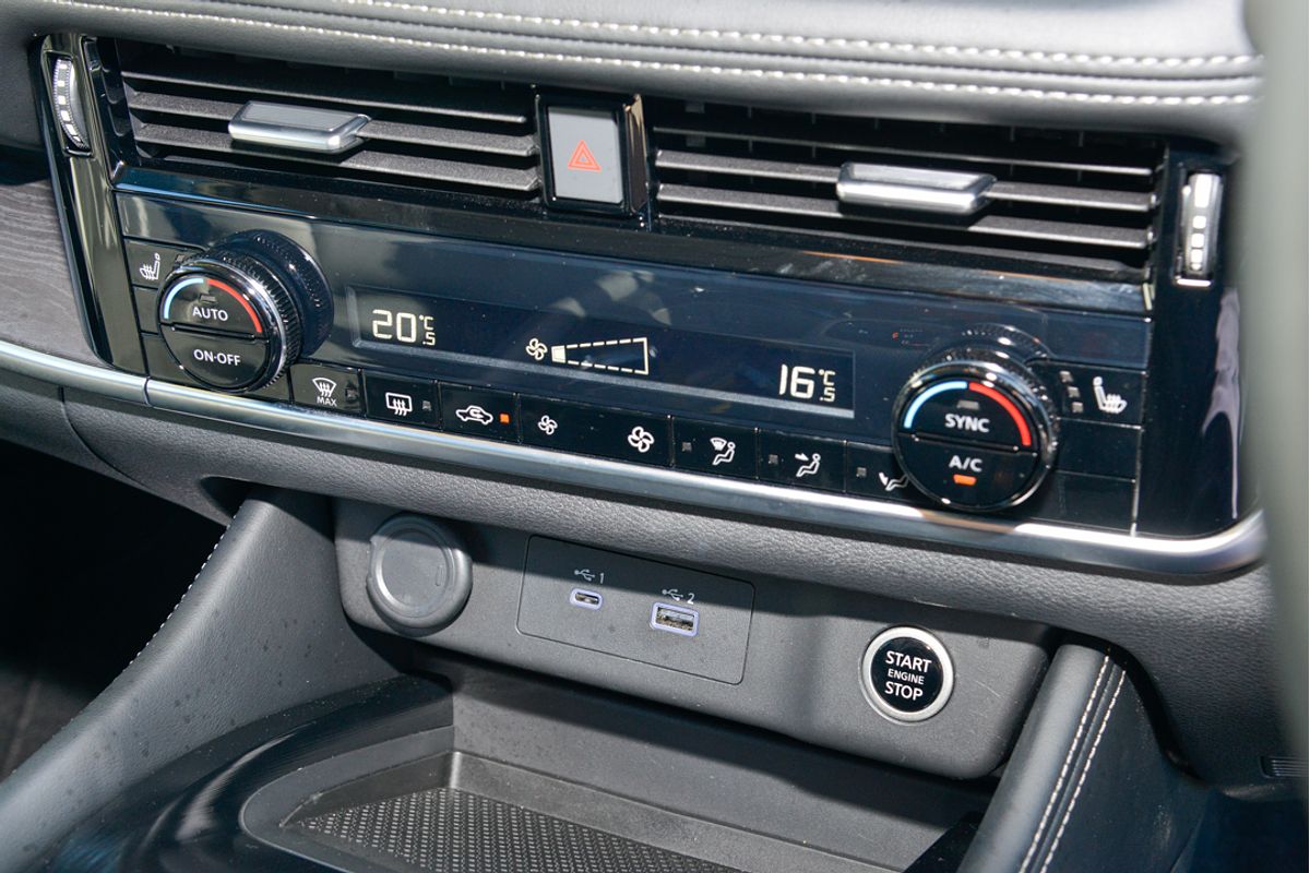2024 Nissan X-TRAIL ST-L T33