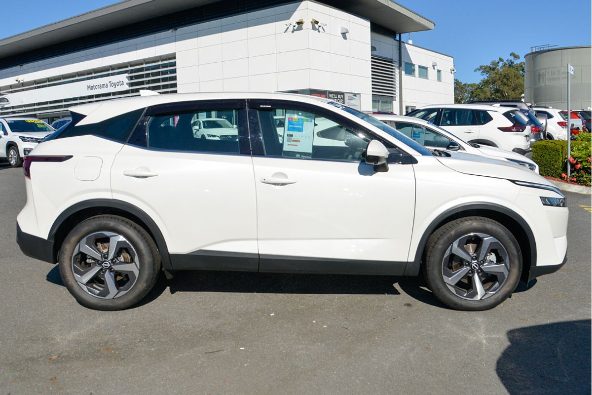 2024 Nissan QASHQAI ST+ J12