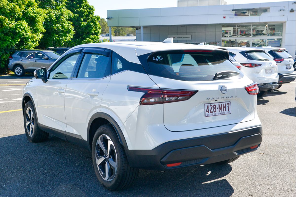 2024 Nissan QASHQAI ST+ J12