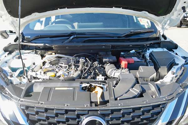 2024 Nissan QASHQAI ST+ J12