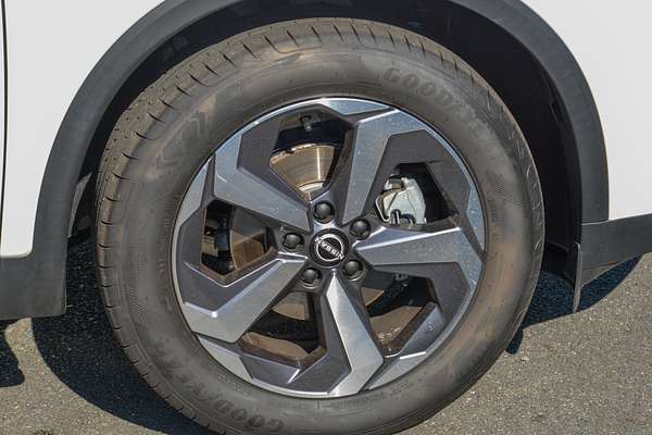 2024 Nissan QASHQAI ST+ J12