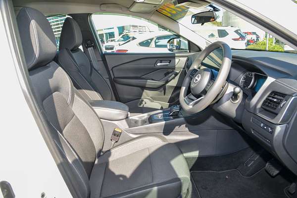 2024 Nissan QASHQAI ST+ J12