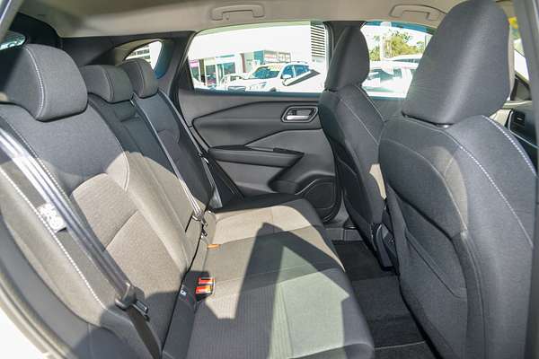 2024 Nissan QASHQAI ST+ J12