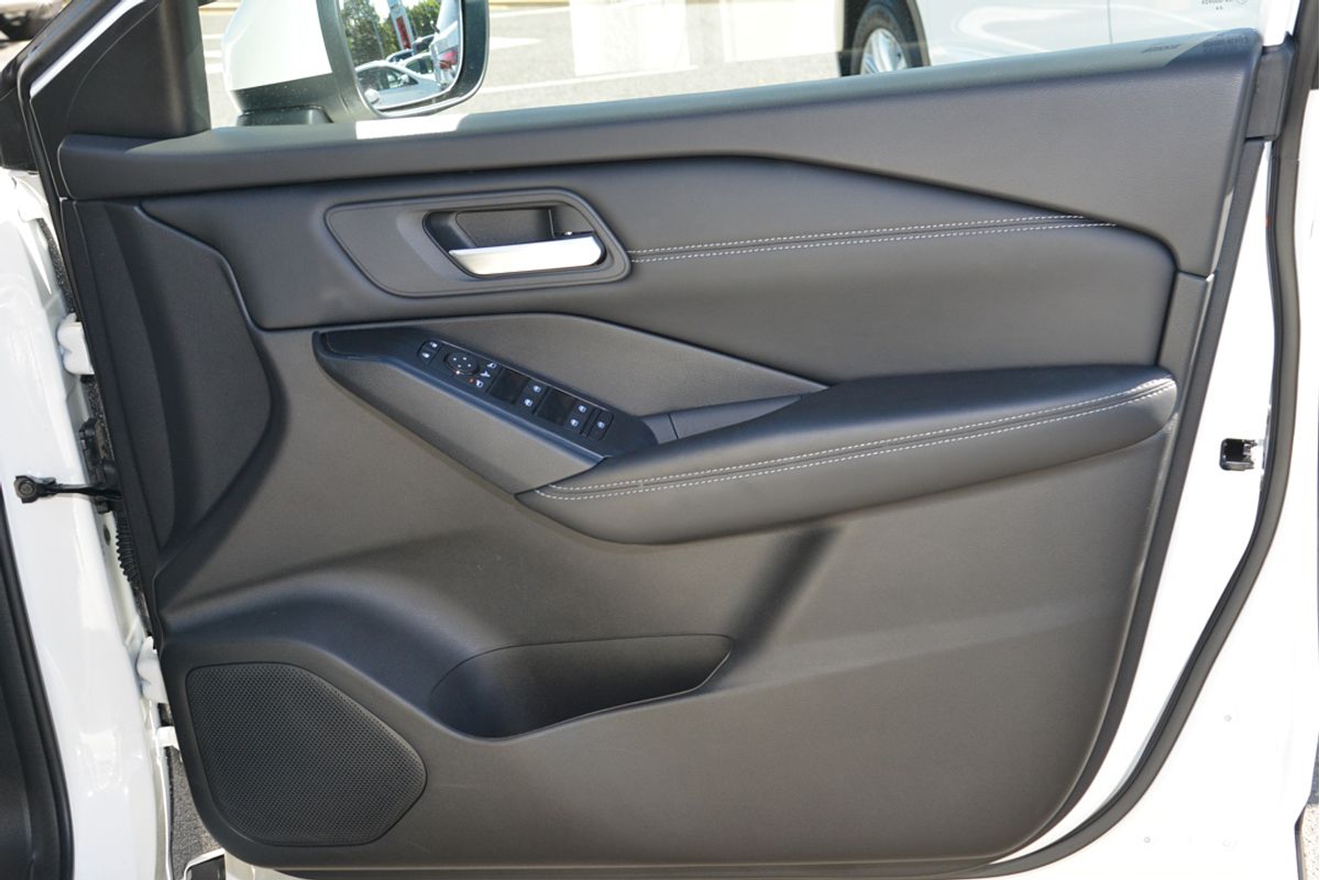 2024 Nissan QASHQAI ST+ J12