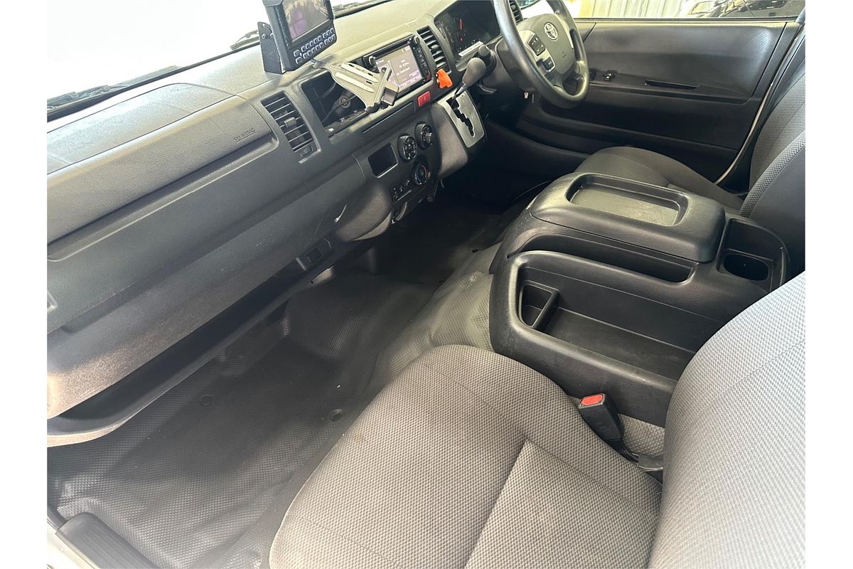 2018 Toyota Hiace Commuter KDH223R