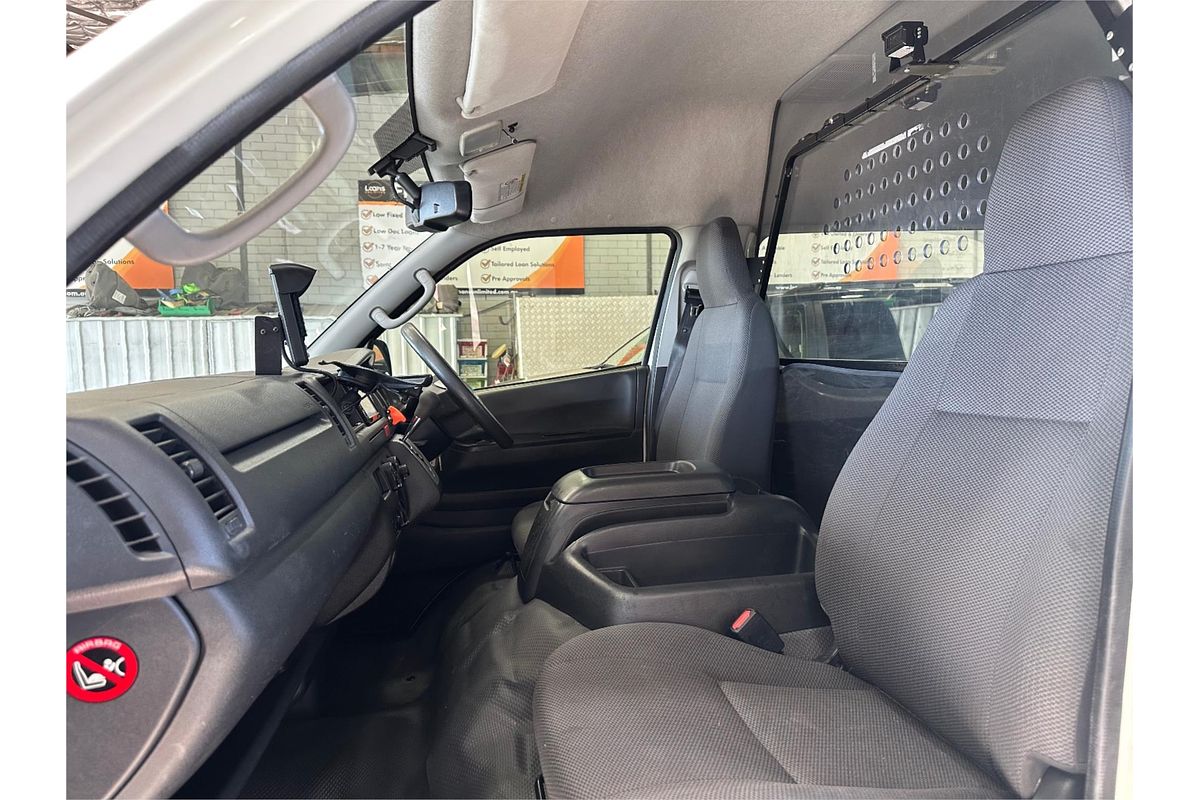 2018 Toyota Hiace Commuter KDH223R
