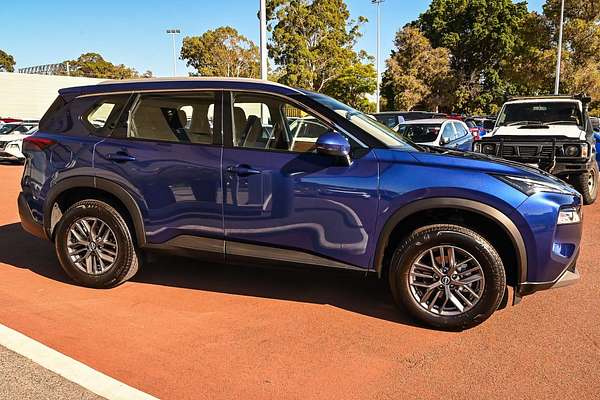 2024 Nissan X-TRAIL ST T33