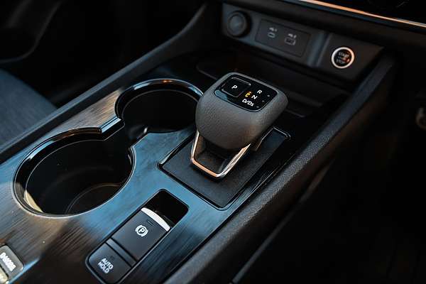 2024 Nissan X-TRAIL ST T33