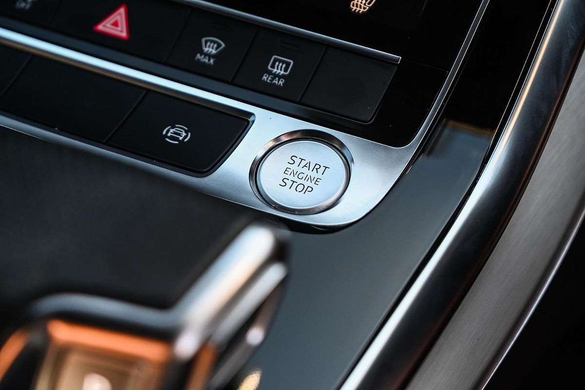 2020 Audi Q7 50 TDI S line 4M