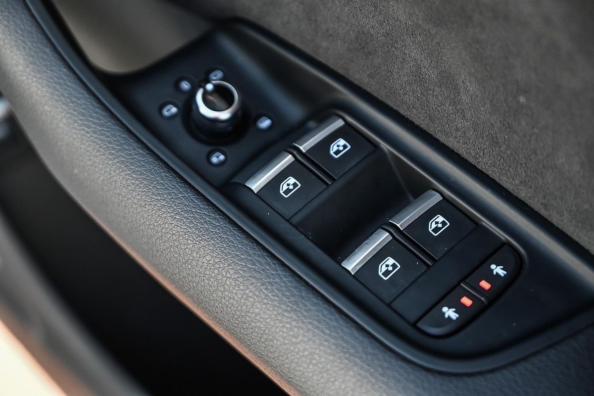 2020 Audi Q7 50 TDI S line 4M
