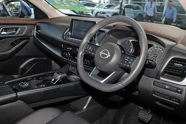 2024 Nissan X-TRAIL ST-L T33