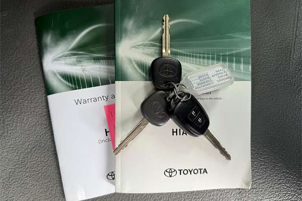 2020 Toyota Hiace Commuter GDH322R ELWB High Roof