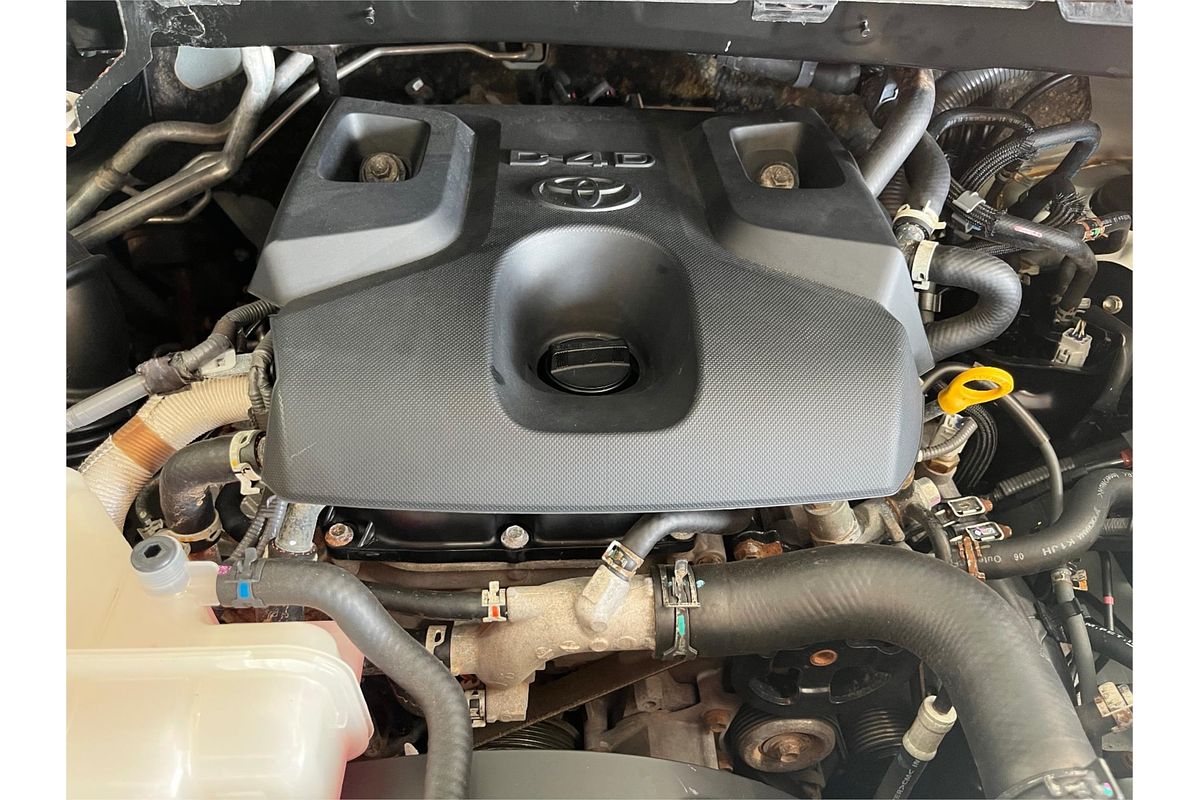 2020 Toyota Hiace Commuter GDH322R
