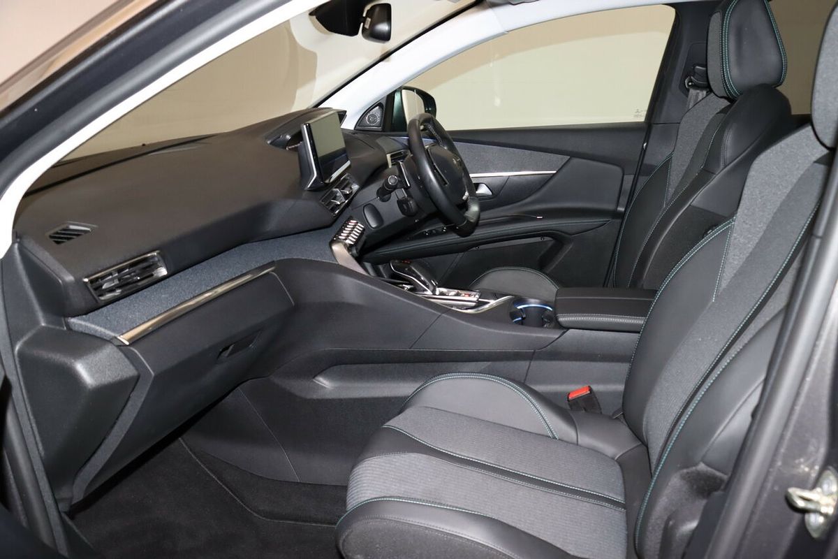 2021 Peugeot 3008 Allure P84