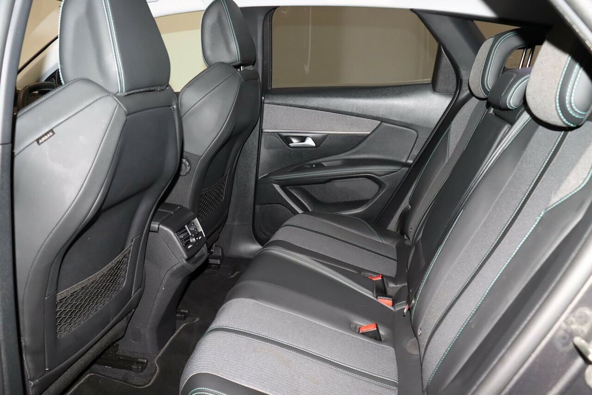 2021 Peugeot 3008 Allure P84