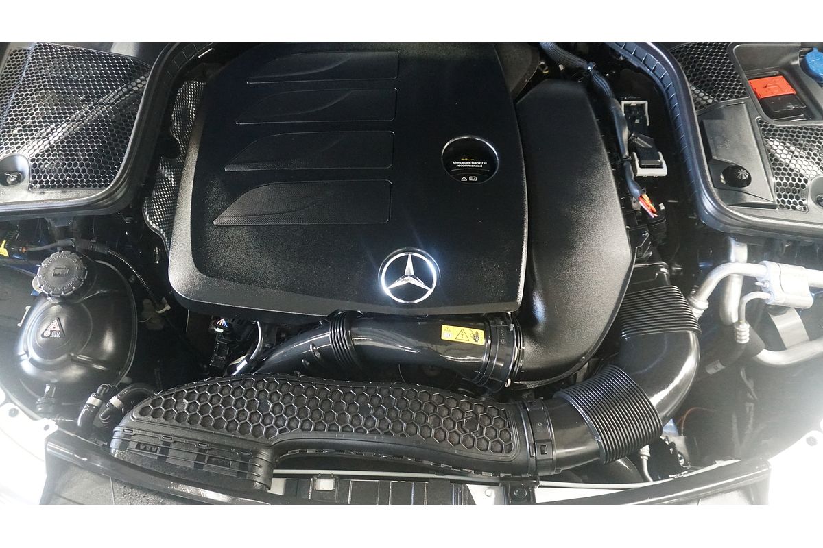2022 Mercedes-Benz C-Class C200 C205