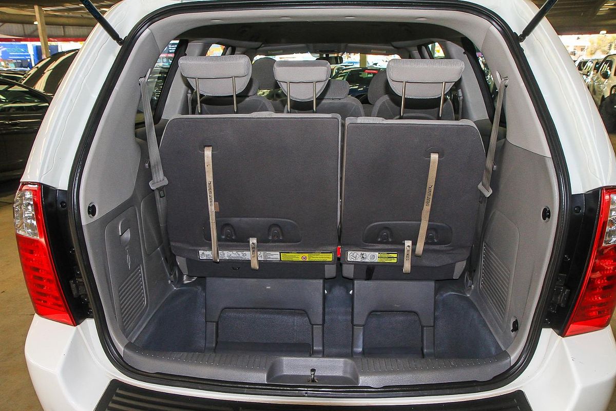 2012 Kia Grand Carnival Si VQ