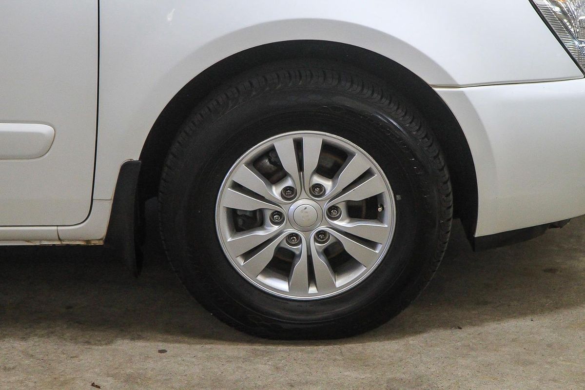 2012 Kia Grand Carnival Si VQ