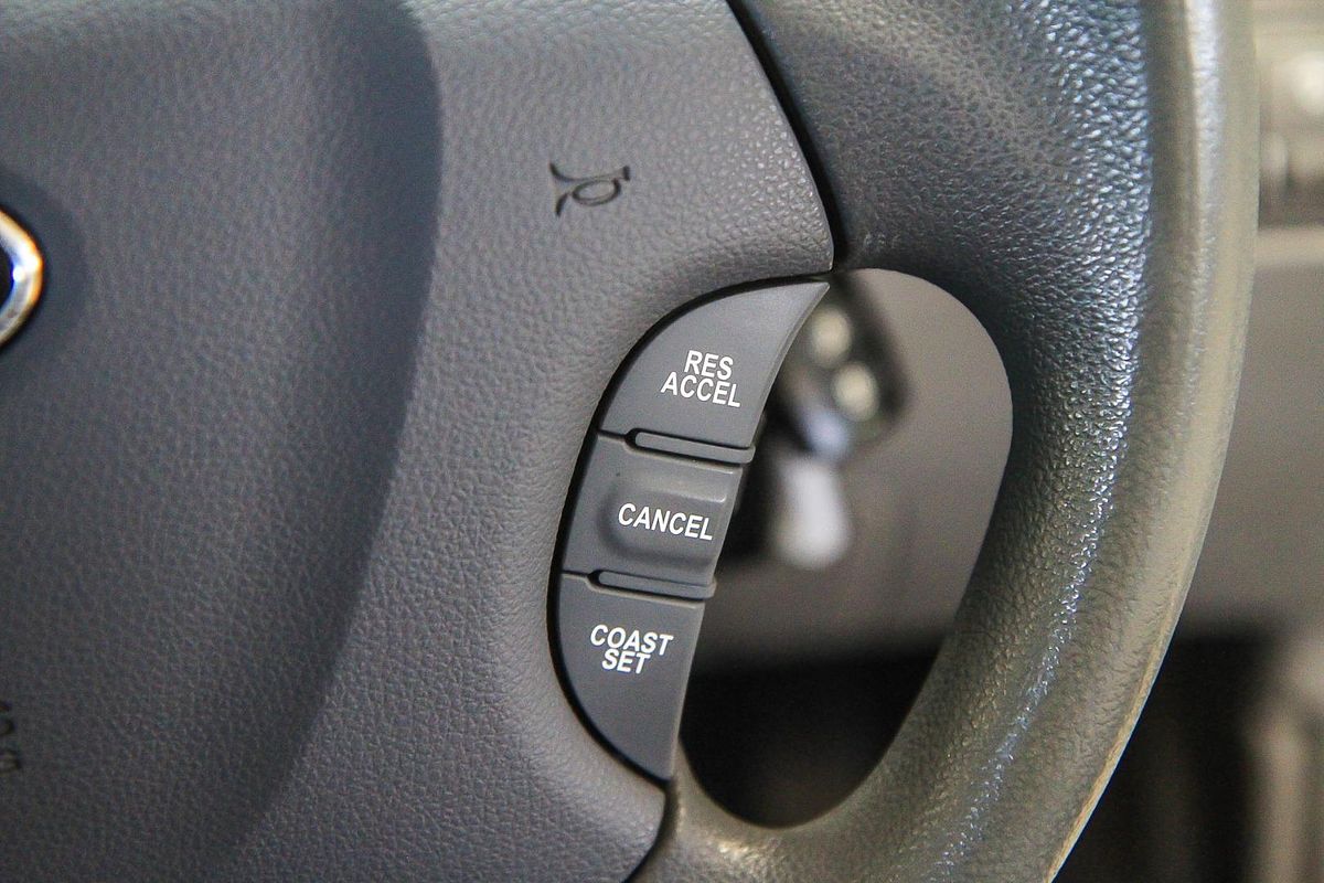 2012 Kia Grand Carnival Si VQ