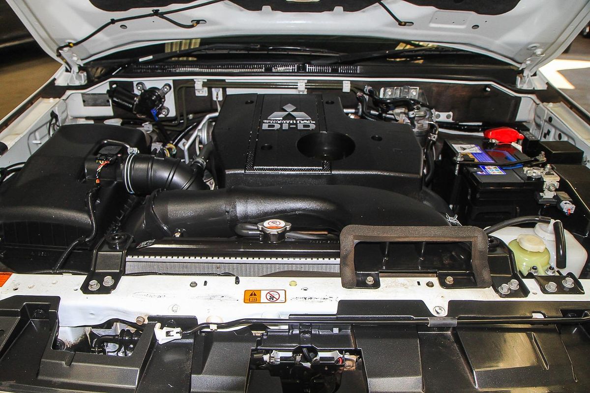 2020 Mitsubishi Pajero GLX NX