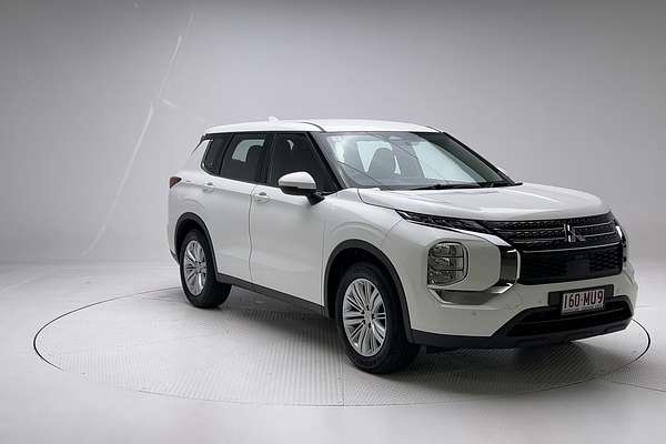 2023 Mitsubishi Outlander ES ZM
