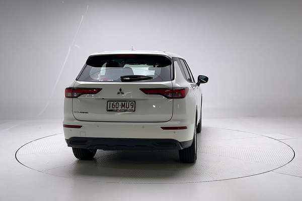 2023 Mitsubishi Outlander ES ZM