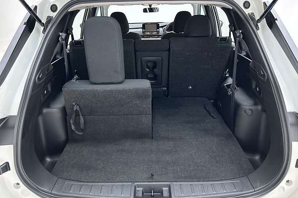 2023 Mitsubishi Outlander ES ZM