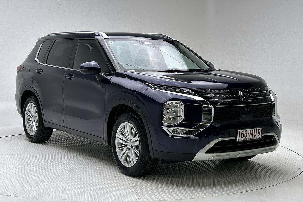 2023 Mitsubishi Outlander LS ZM