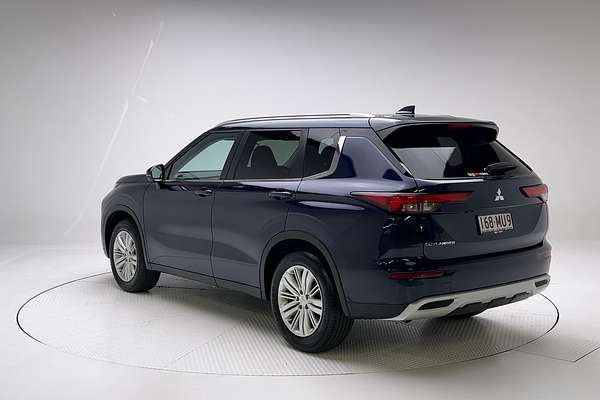 2023 Mitsubishi Outlander LS ZM