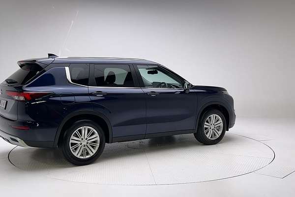 2023 Mitsubishi Outlander LS ZM